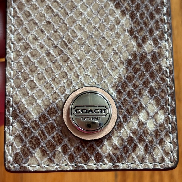 Coach Luggage Tag - Picture 2 of 3